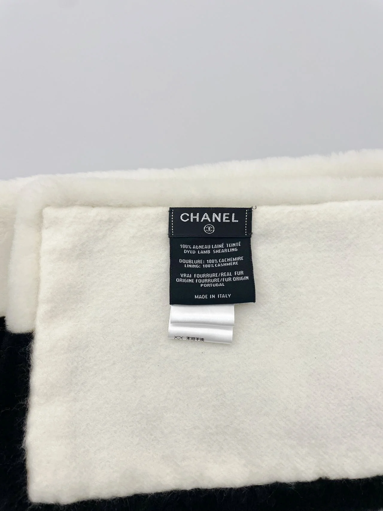 used-Chanel Shearling Cashmere CC Scarf in Black and White-MILOURA