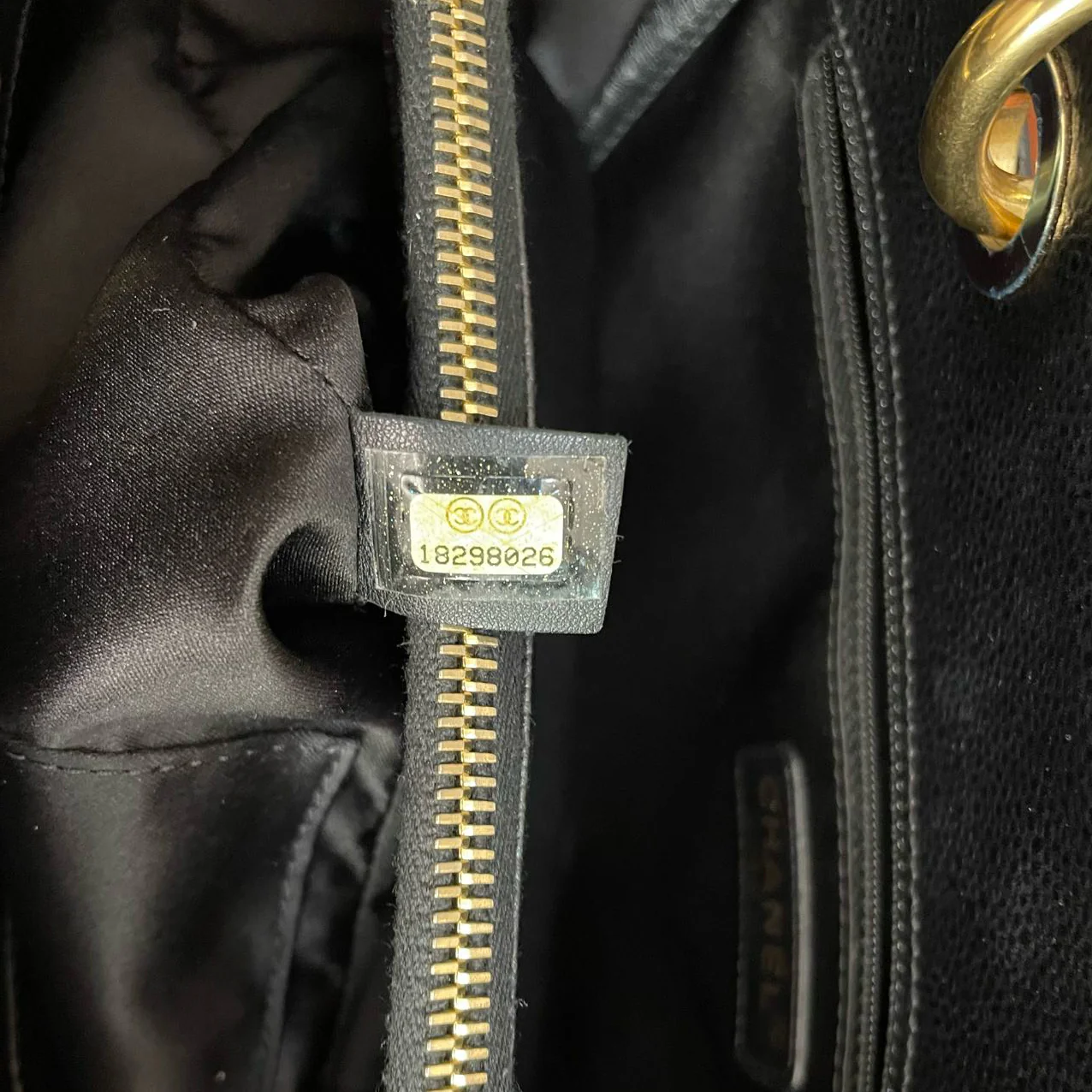 used-Chanel Medium Grand Shopping Tote Black GST Bag in Caviar Leather with Gold Hardware 2014-MILOURA