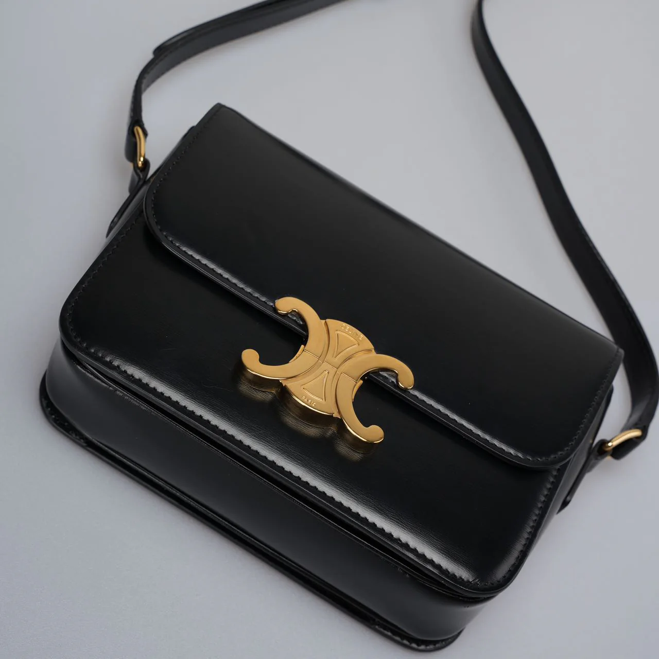 used-Céline Pre-Owned 2021 Small Calfskin Triomphe crossbody bag-MILOURA