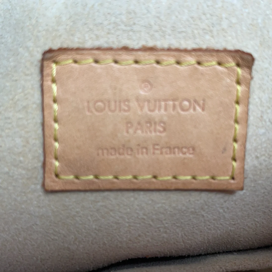 Louis Vuitton Manhattan PM Brown Monogram Handbag