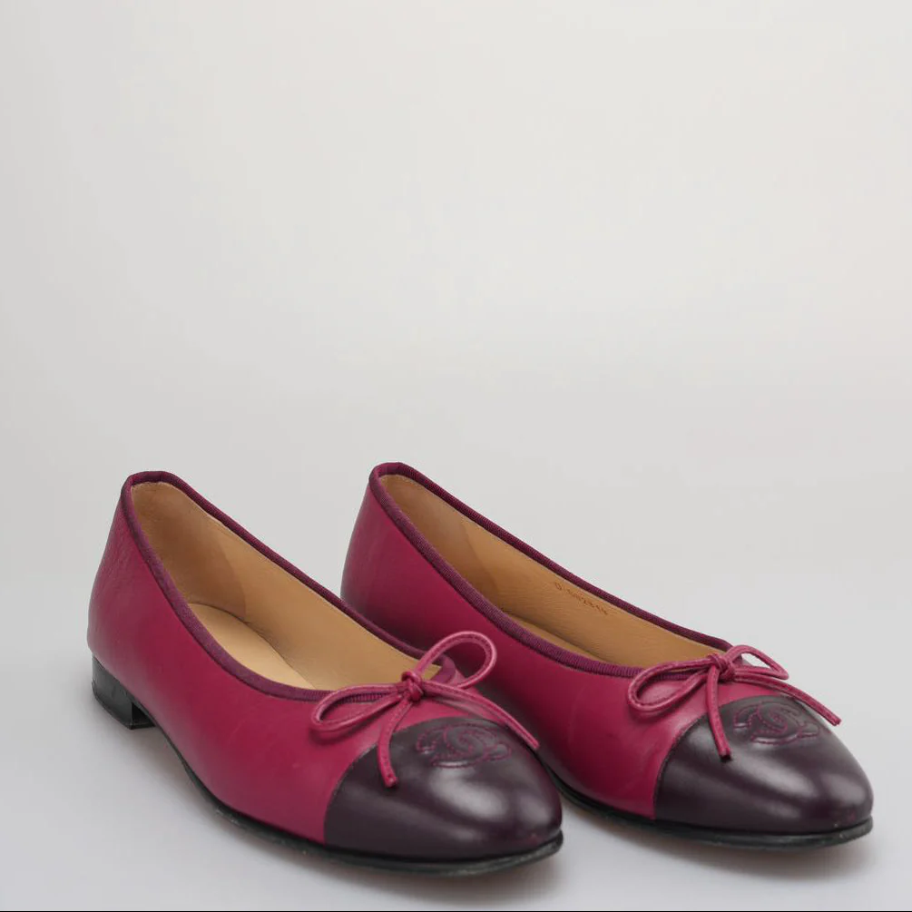 Pre-loved Chanel Ballerinas Ballet Flats In Burgundy and Black Size 40