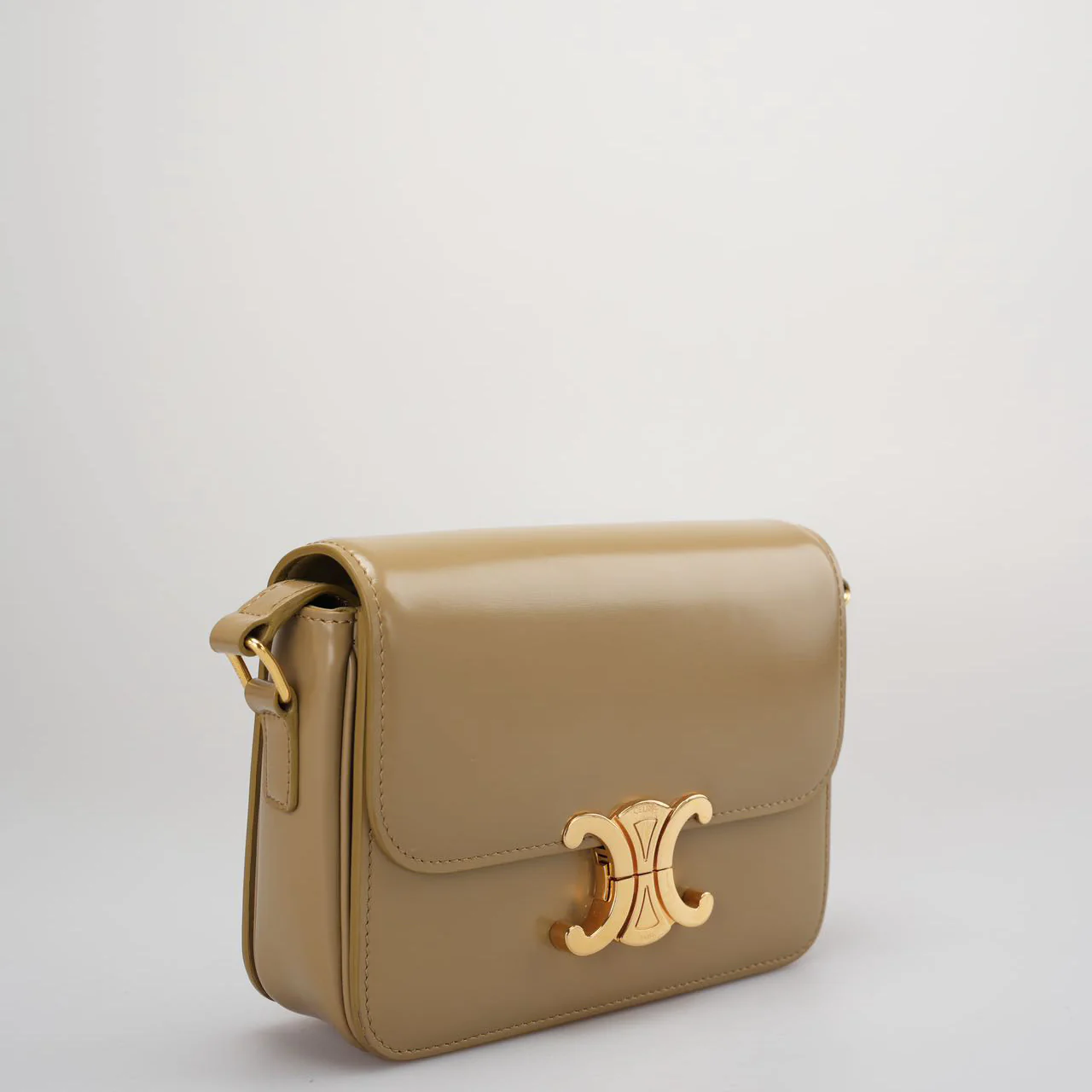 Pre-loved Celine Cassic Triomphe Bag In Shiny Calfskin Smoke Brown Color