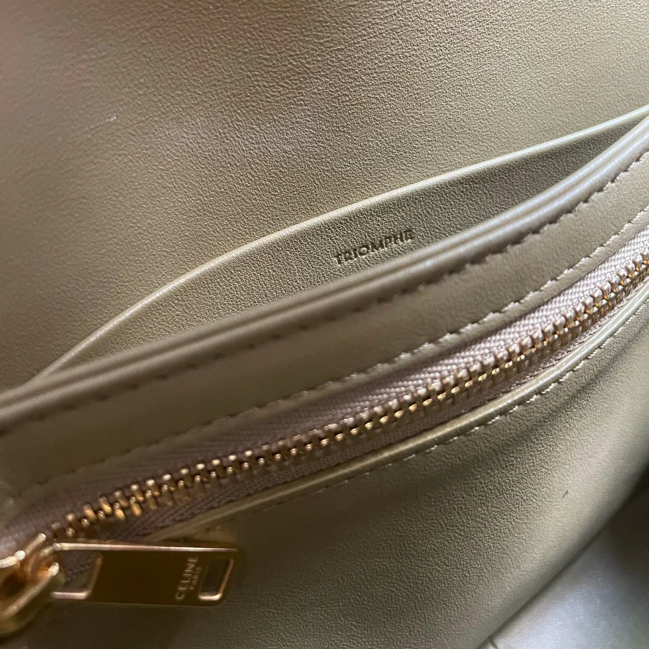 Pre-loved Celine Cassic Triomphe Bag In Shiny Calfskin Smoke Brown Color