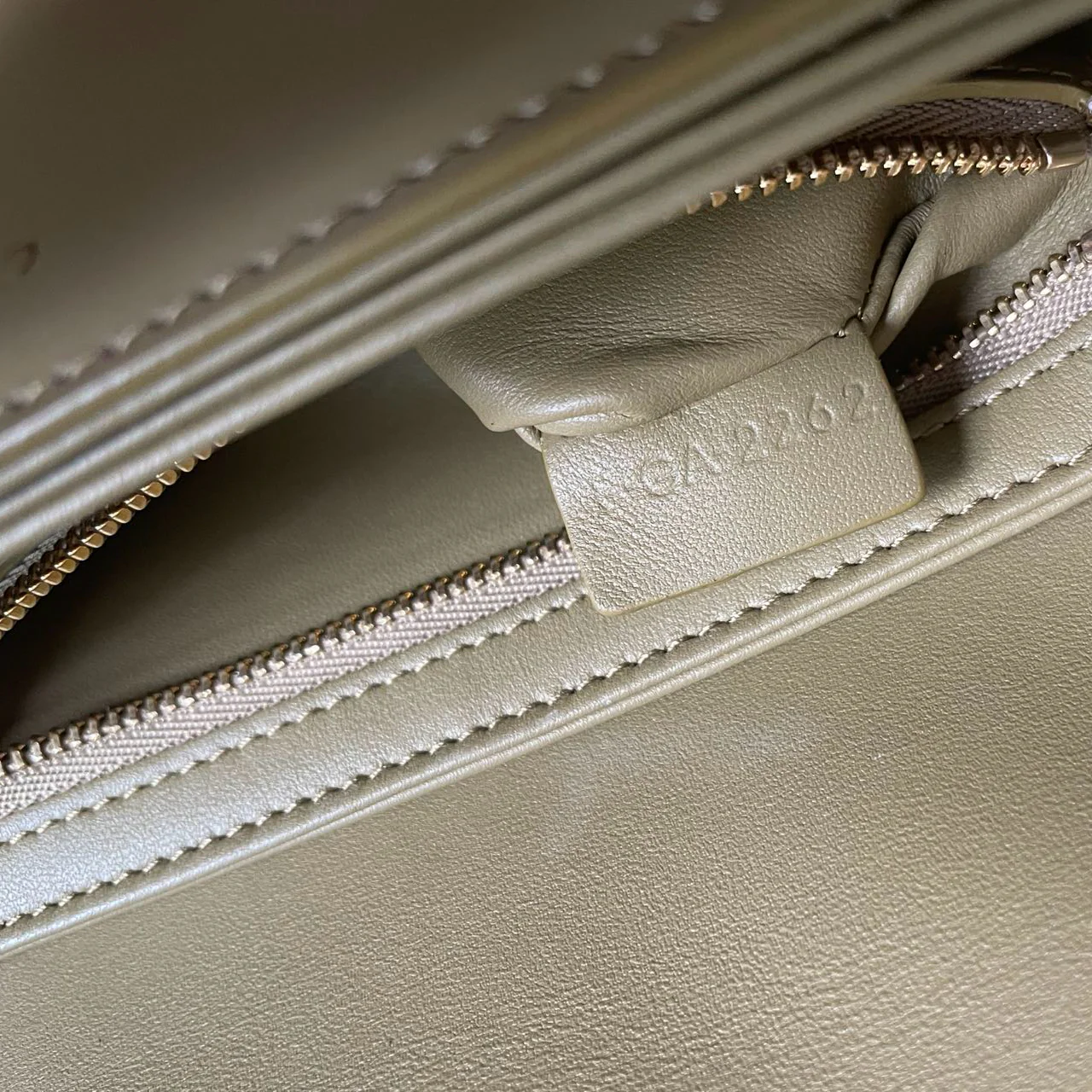 Pre-loved Celine Cassic Triomphe Bag In Shiny Calfskin Smoke Brown Color