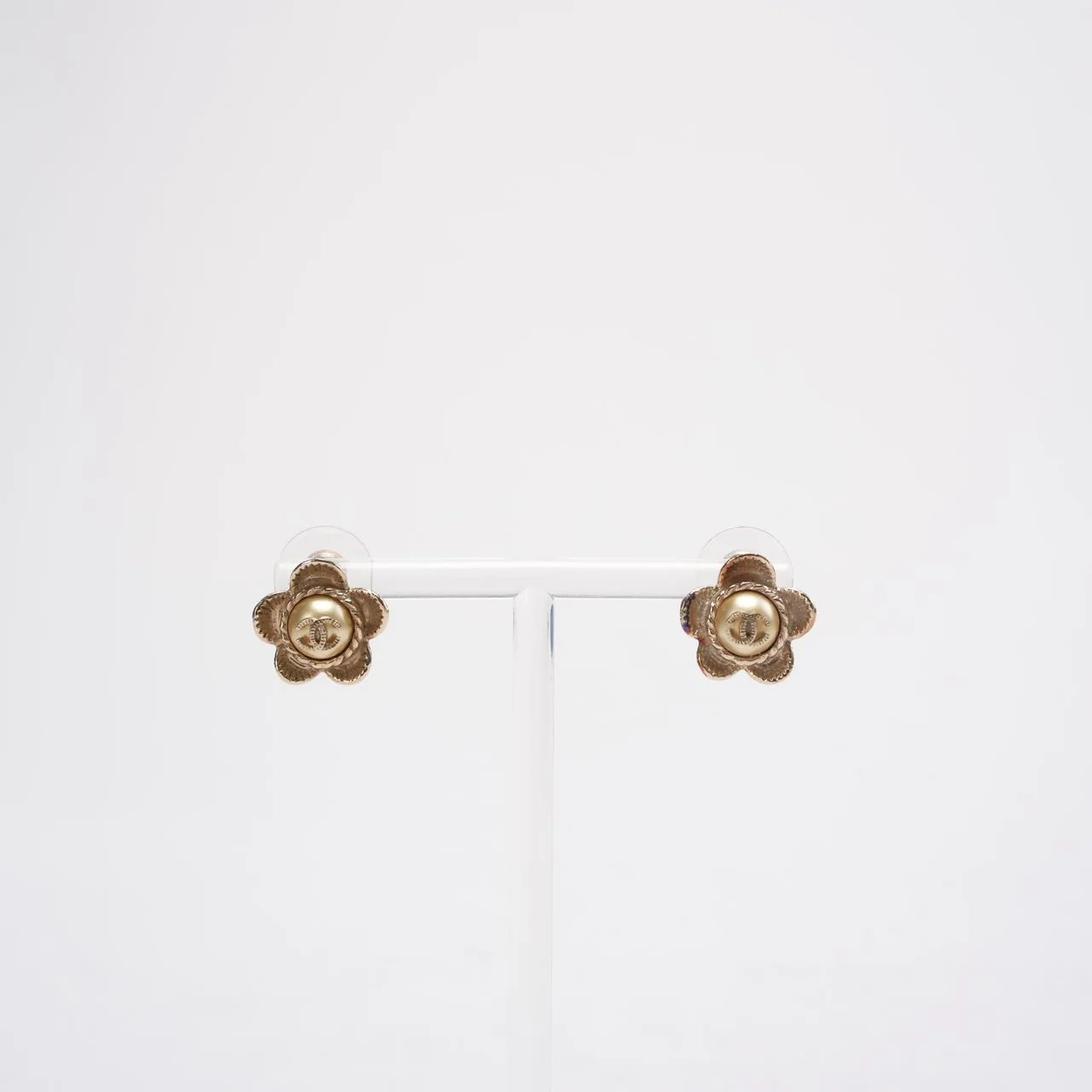 Chanel Pearl CC Flower Earrings Gold