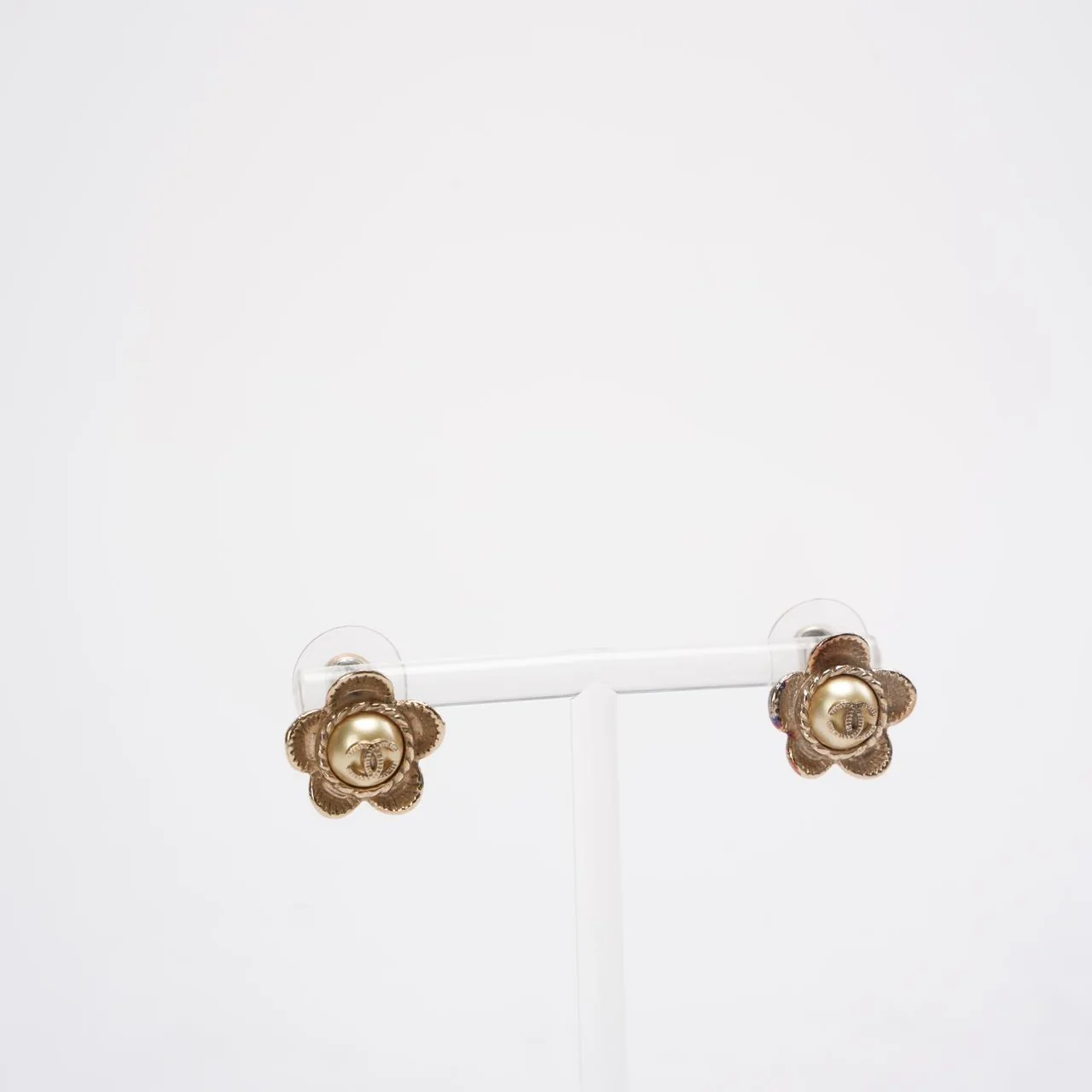 Chanel Pearl CC Flower Earrings Gold