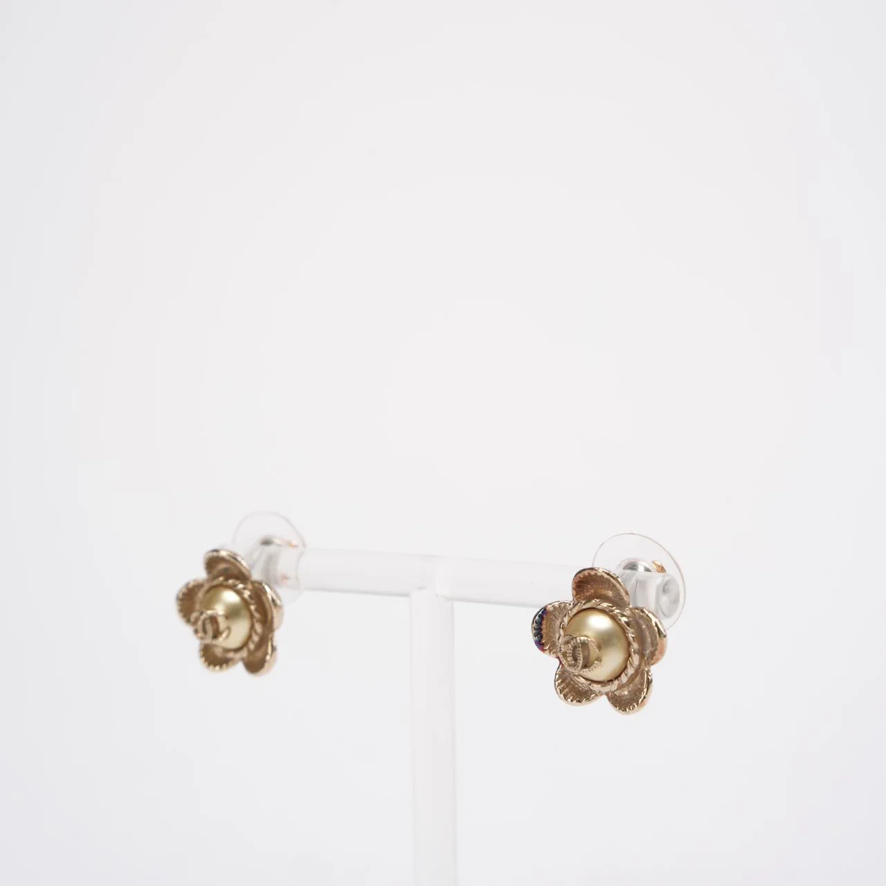 Chanel Pearl CC Flower Earrings Gold