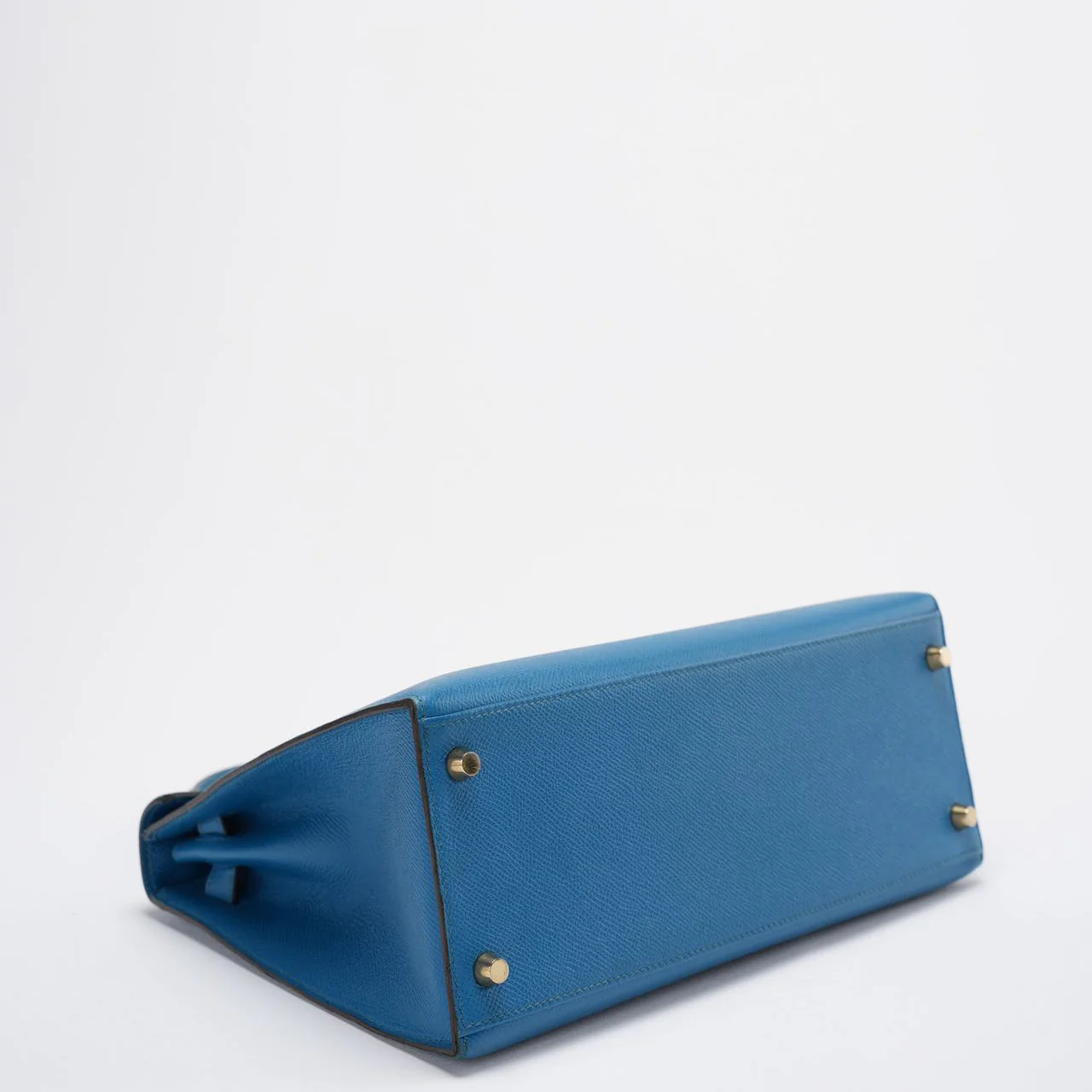 Used Hermes Kelly Sellier Bag 28cm In Blue Epsom Leather With Gold Hardware corner