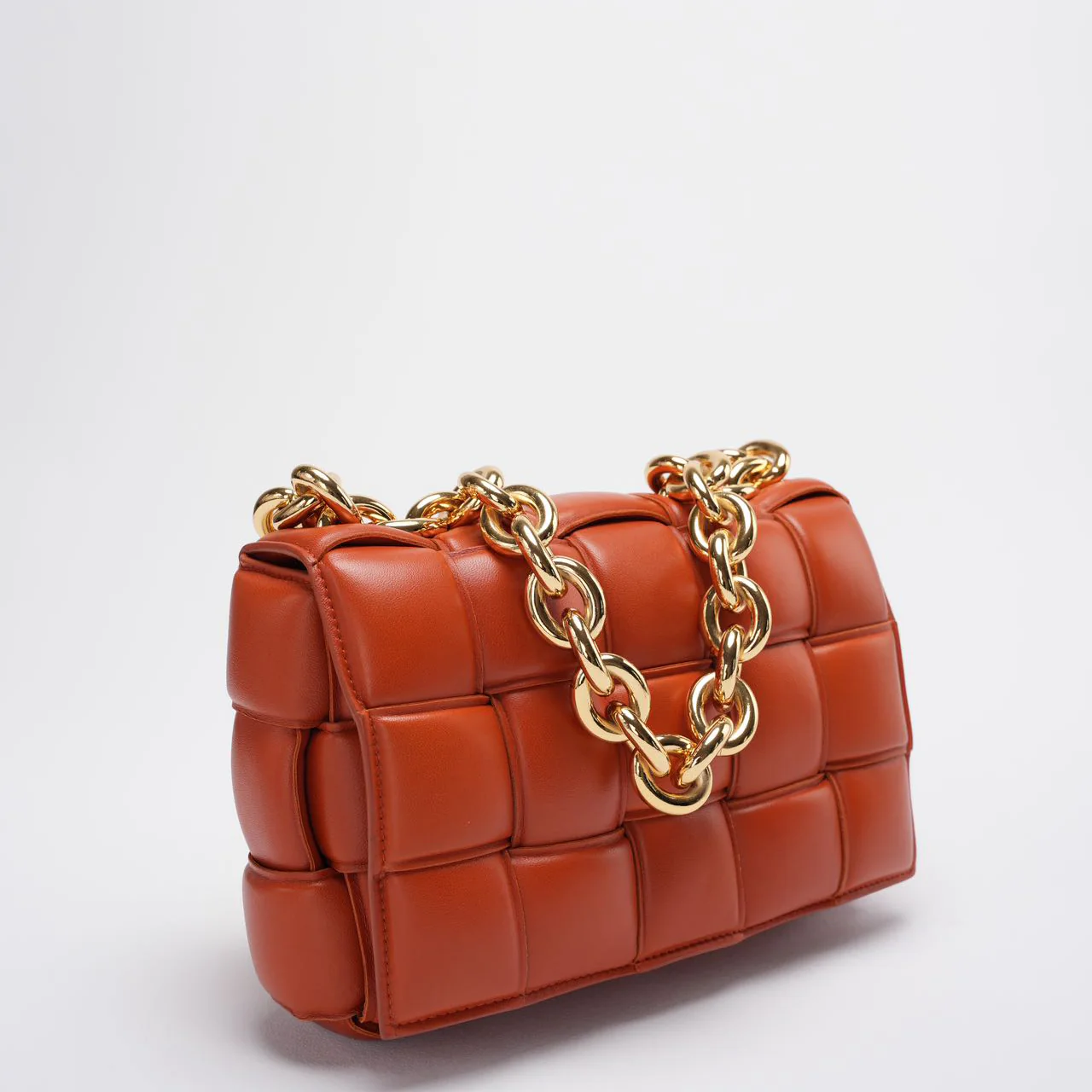 Preloved Bottega Veneta Padded Chain Cassette bag