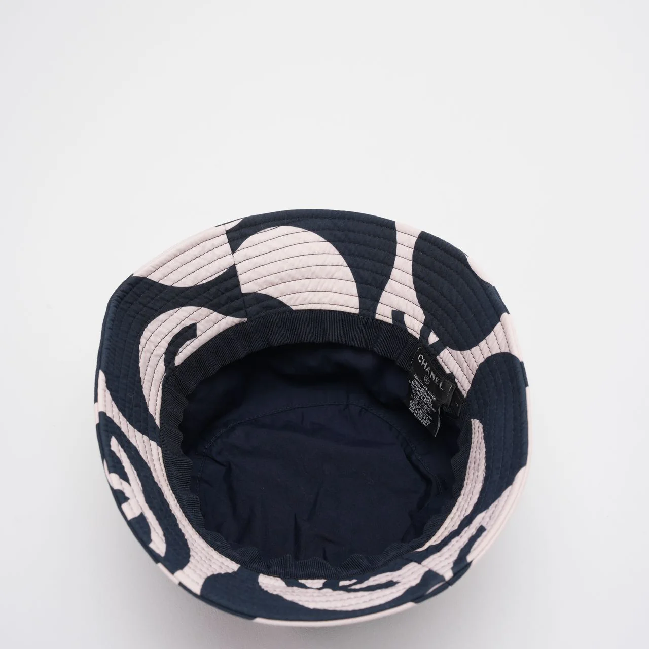 Chanel CC Bucket Hat in Navy and Ivory Cotton – Size S Inside