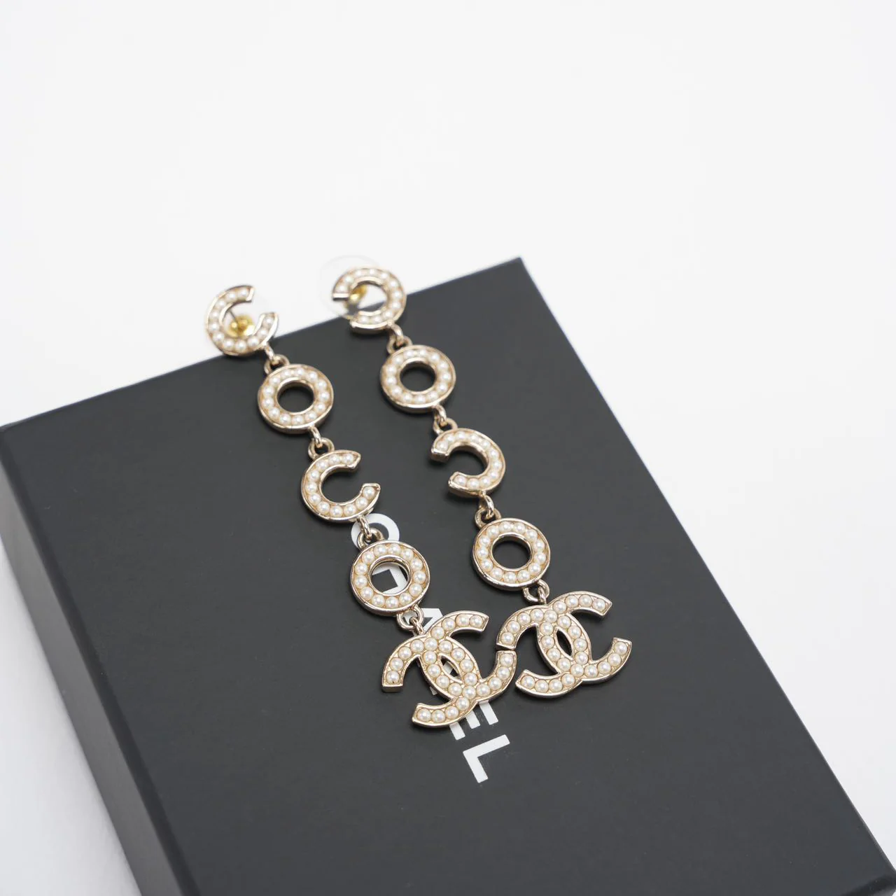 Chanel Coco Drop Earrings Pearl Crystal CC in Gold Front