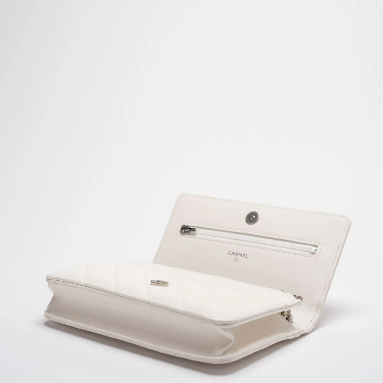 Chanel Wallet on Chain Timeless/Classique Leather Crossbody Bag in White with Silver Crystal Hardware