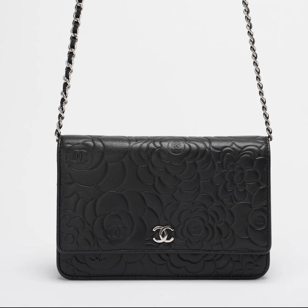 Chanel Wallet On Chain (Woc) Camellia Black Lambleather Silver Hardware front