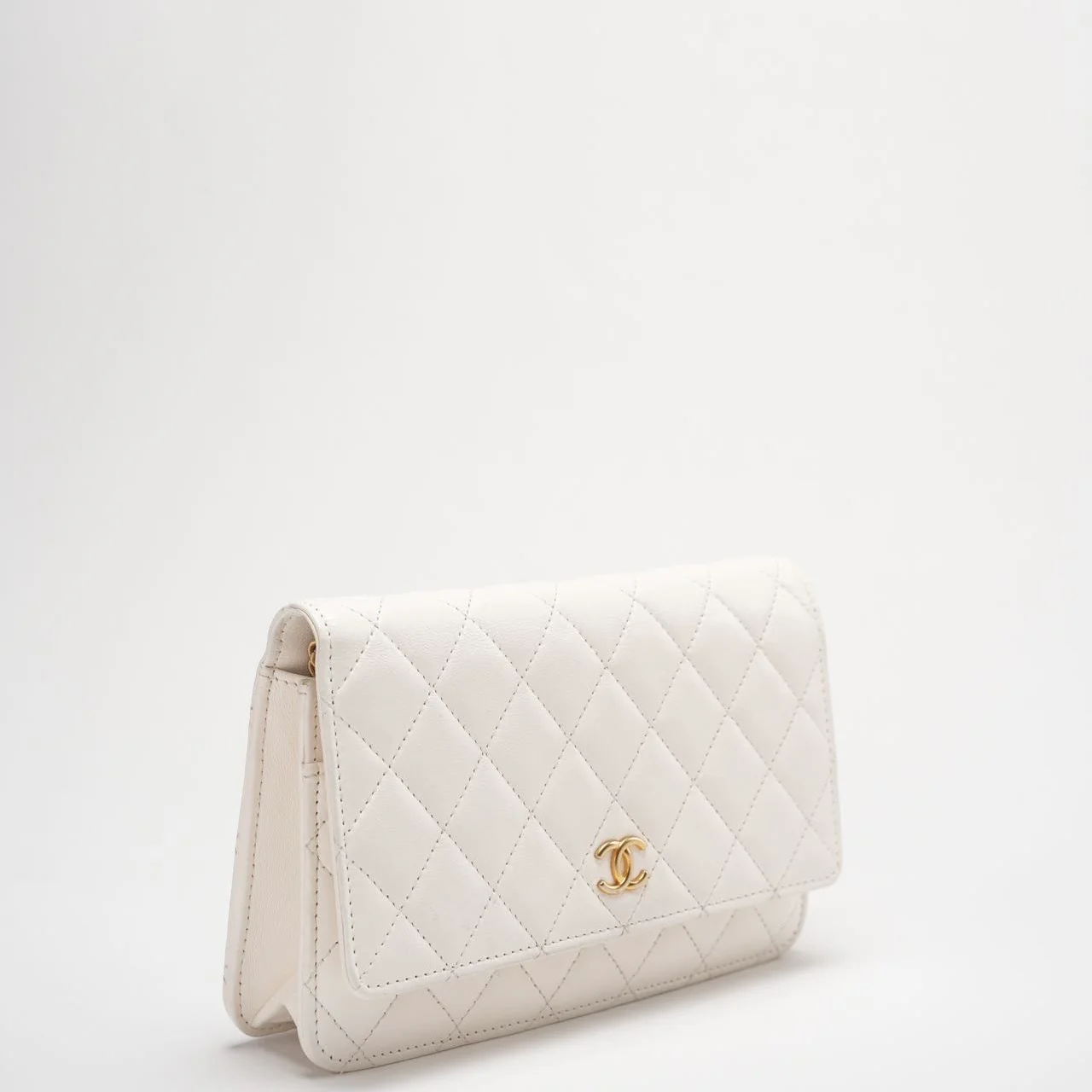 Chanel White Wallet On Chain (Woc) 22B Chip Version Double Chain Shoulder Strap in Gold