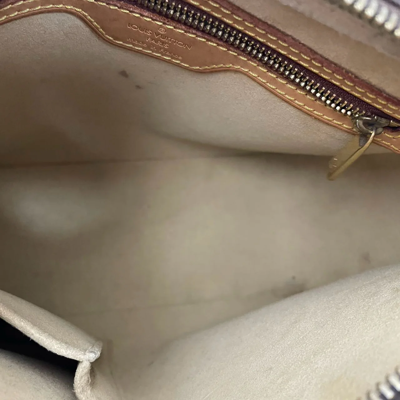 Louis Vuitton Brown Vintage Monogram Looping MM Shoulder Bag