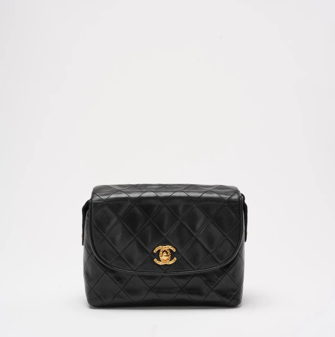Chanel Vintage Camera Bag Black Leather with Gold Hardware