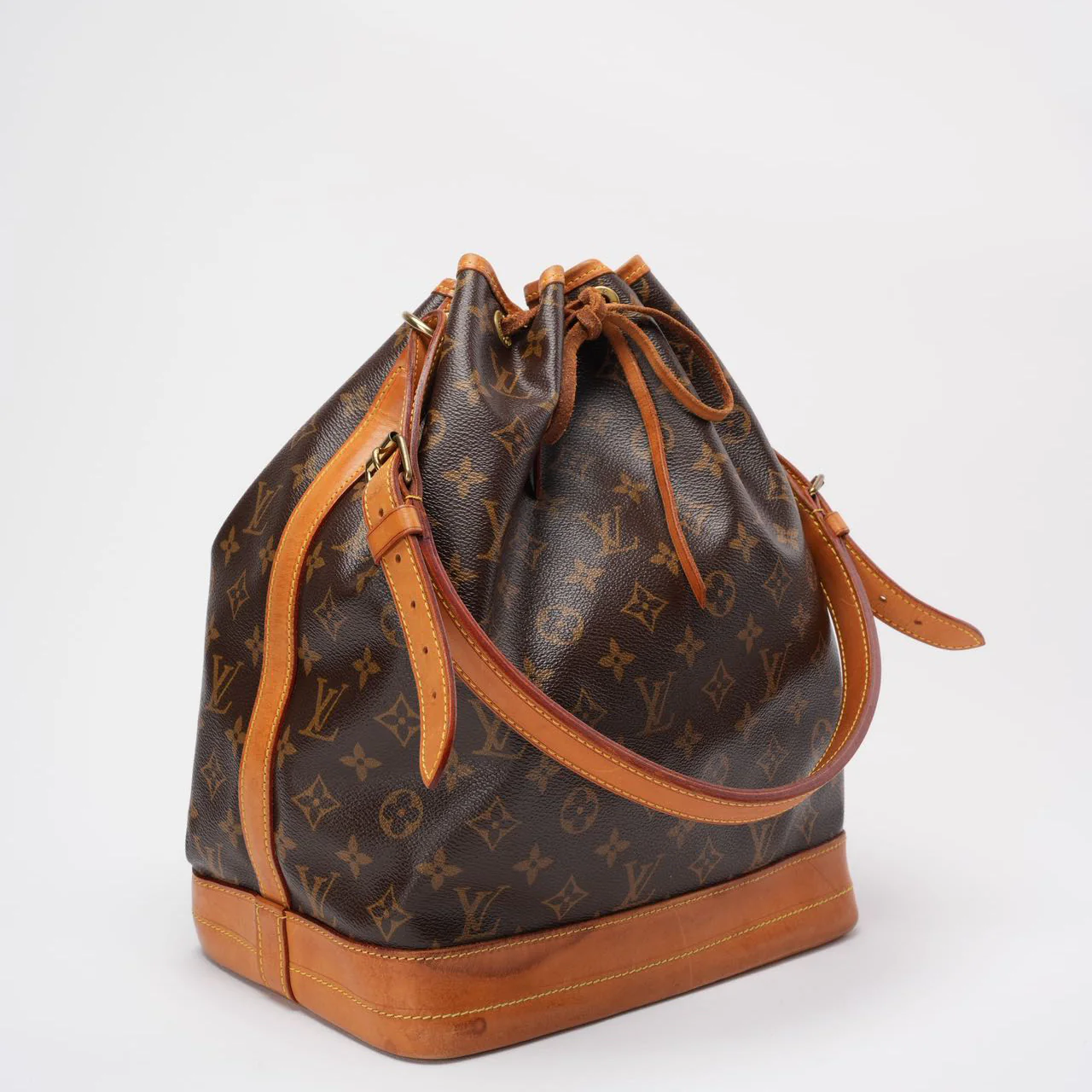 Louis Vuitton Noe Grand Bucket Bag 2006