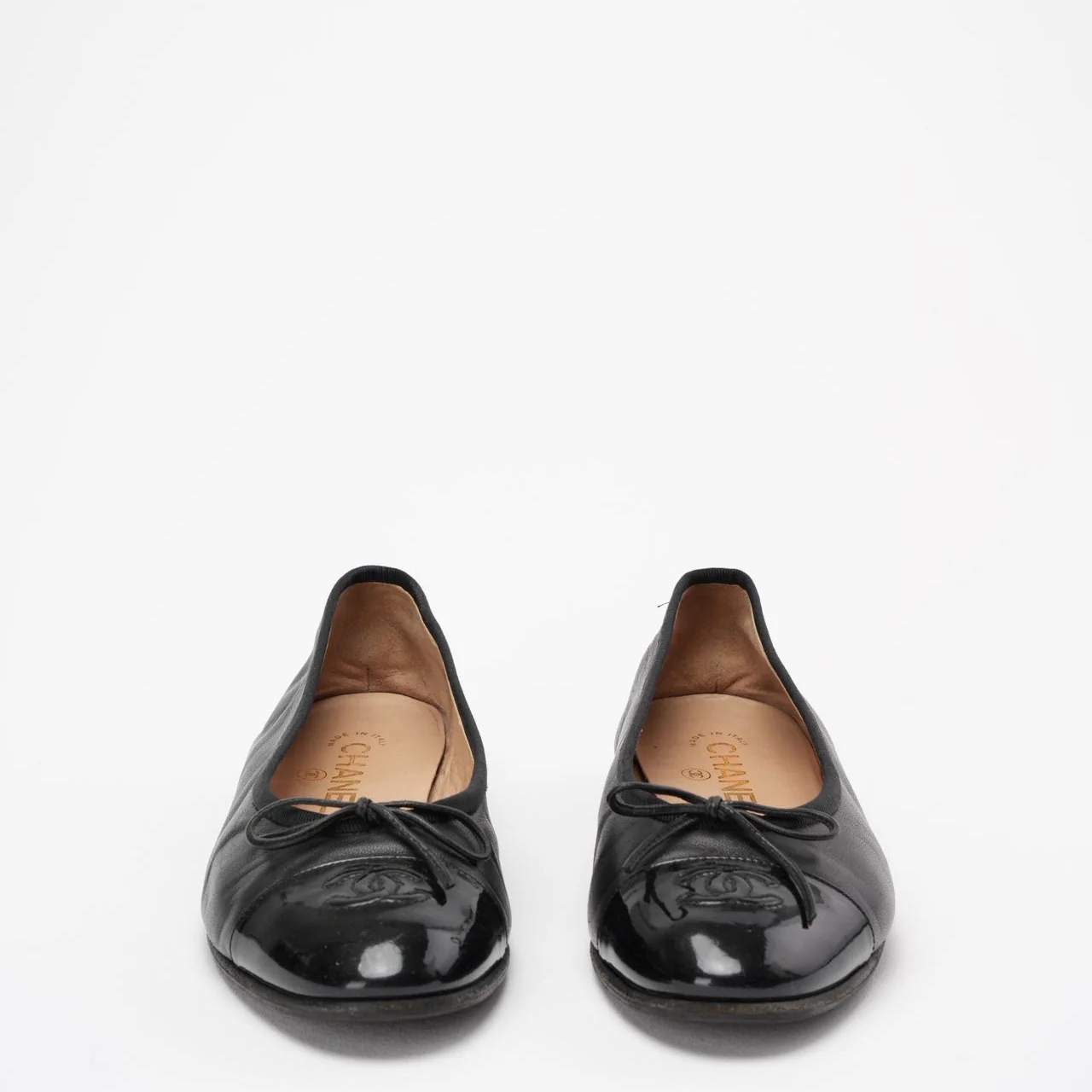 Chanel Black Leather and Patent CC Cap Toe Bow Ballet Flats Size 38 ½