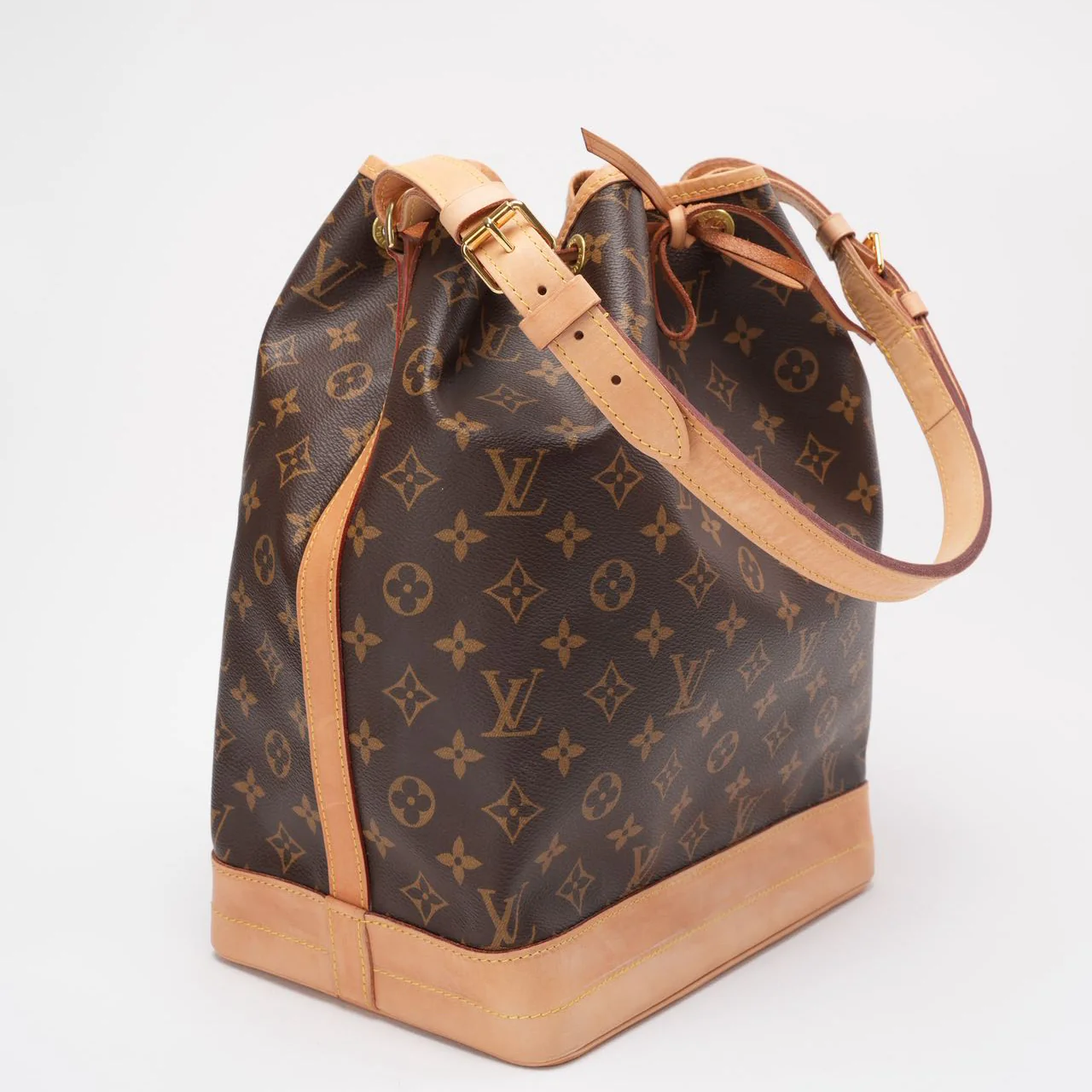 Louis Vuitton Noe Grand Monogram Shoulder Bag 2021-2025