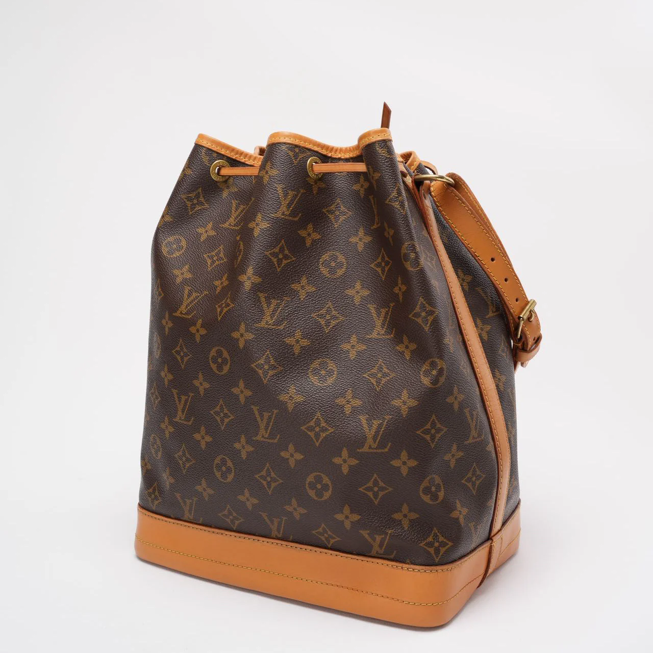 Louis Vuitton Vintage Monogram Noè GM 1995