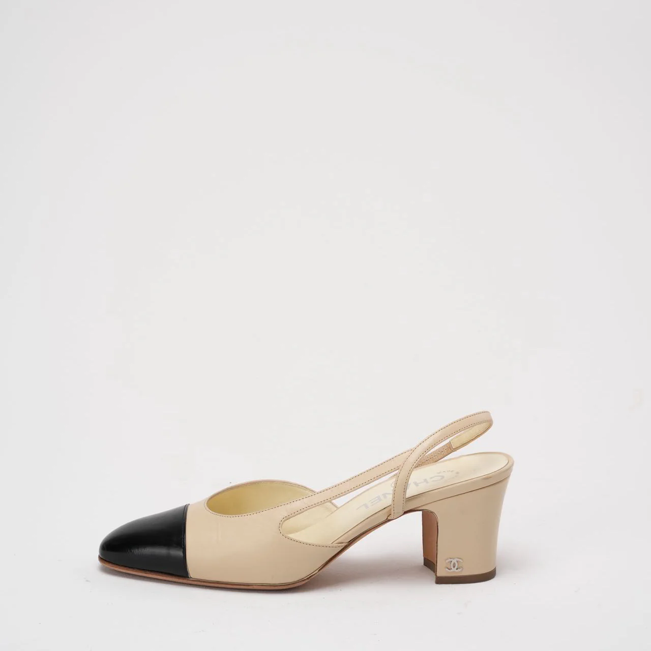 Chanel Black/Beige Grosgrain Cap Toe CC Slingback 38