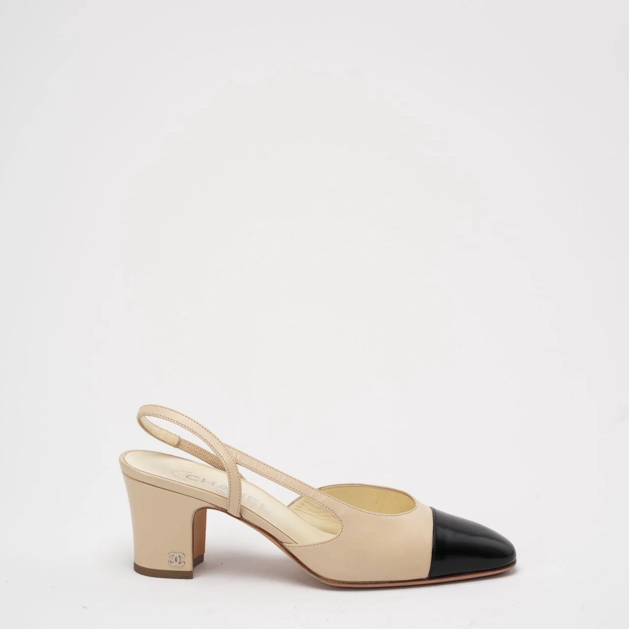 Chanel Black/Beige Grosgrain Cap Toe CC Slingback 38
