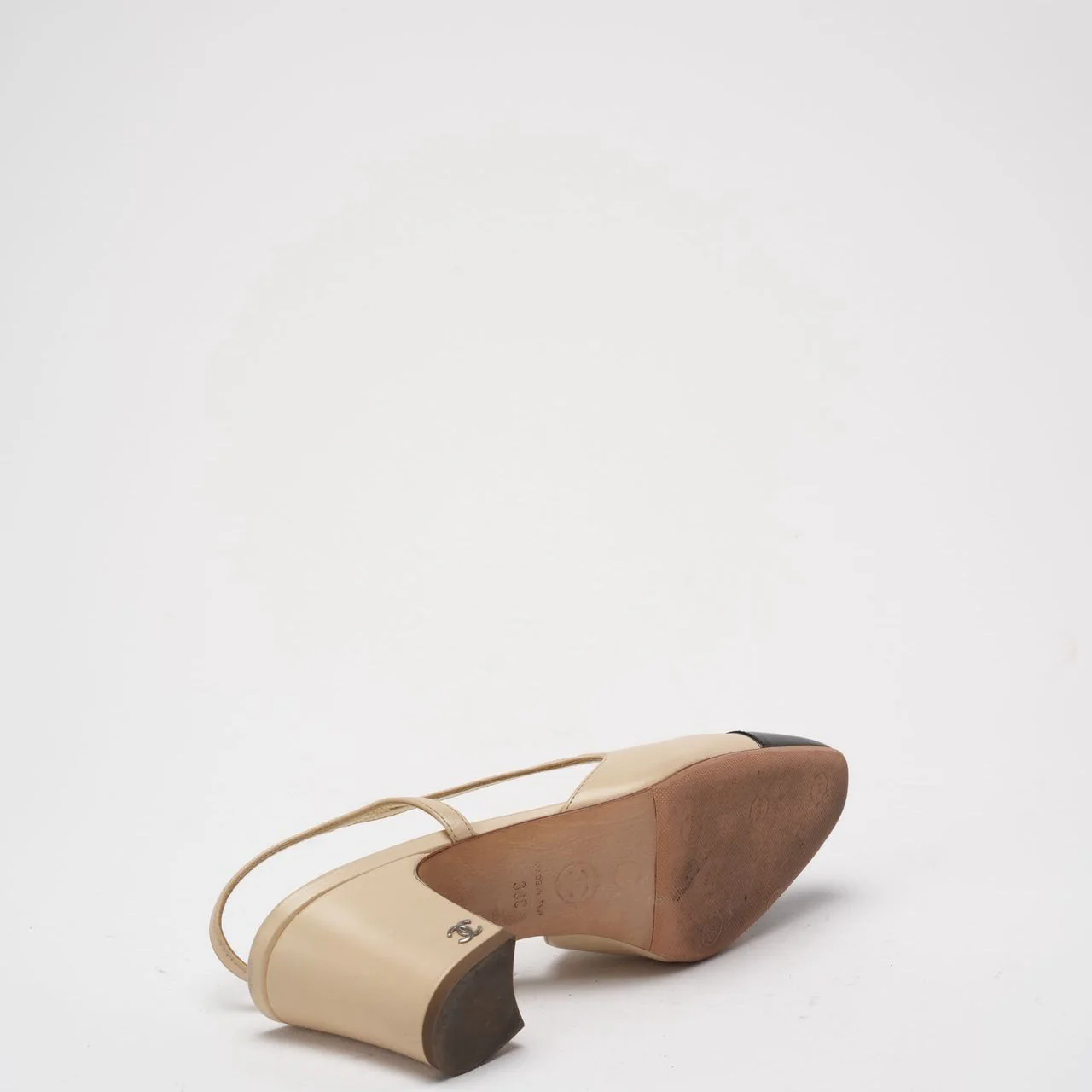 Chanel Black/Beige Grosgrain Cap Toe CC Slingback 38