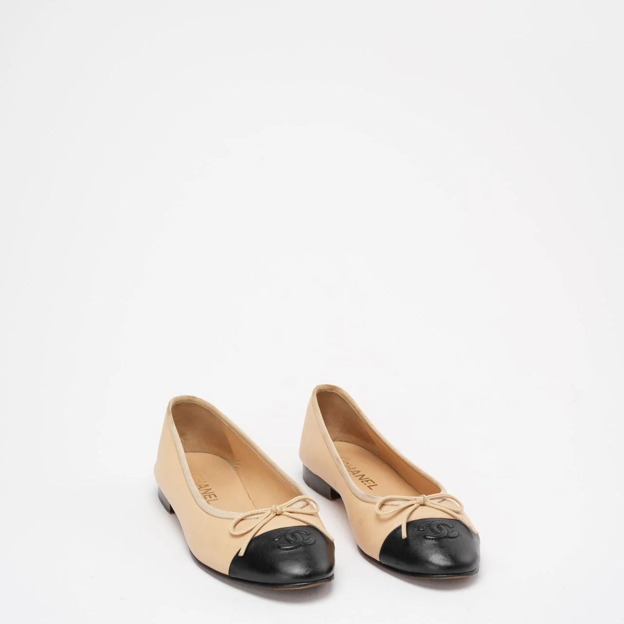 Chanel Beige/Black CC Cap Toe Ballet Flats Size 38