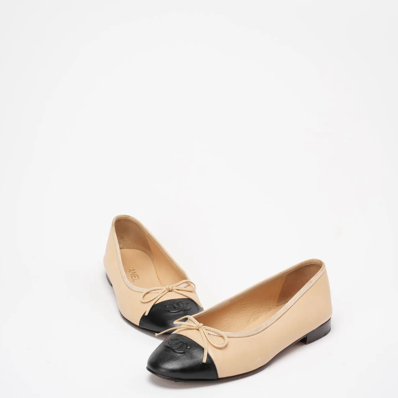 Chanel Beige/Black CC Cap Toe Ballet Flats Size 38