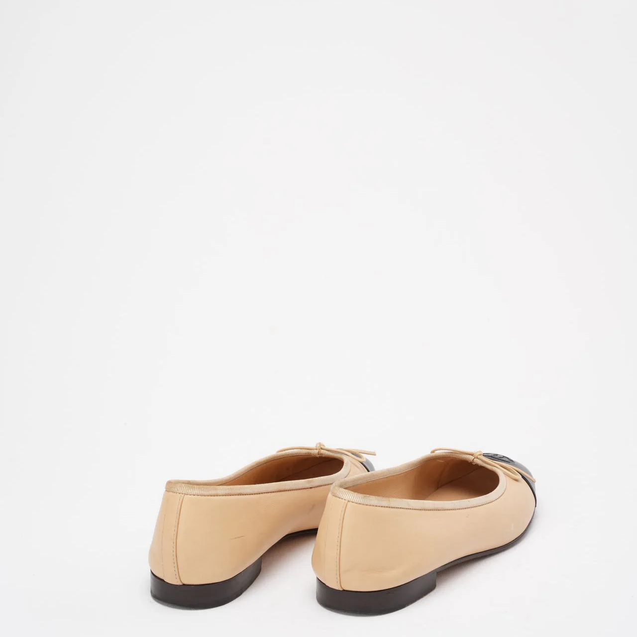 Chanel Beige/Black CC Cap Toe Ballet Flats Size 38