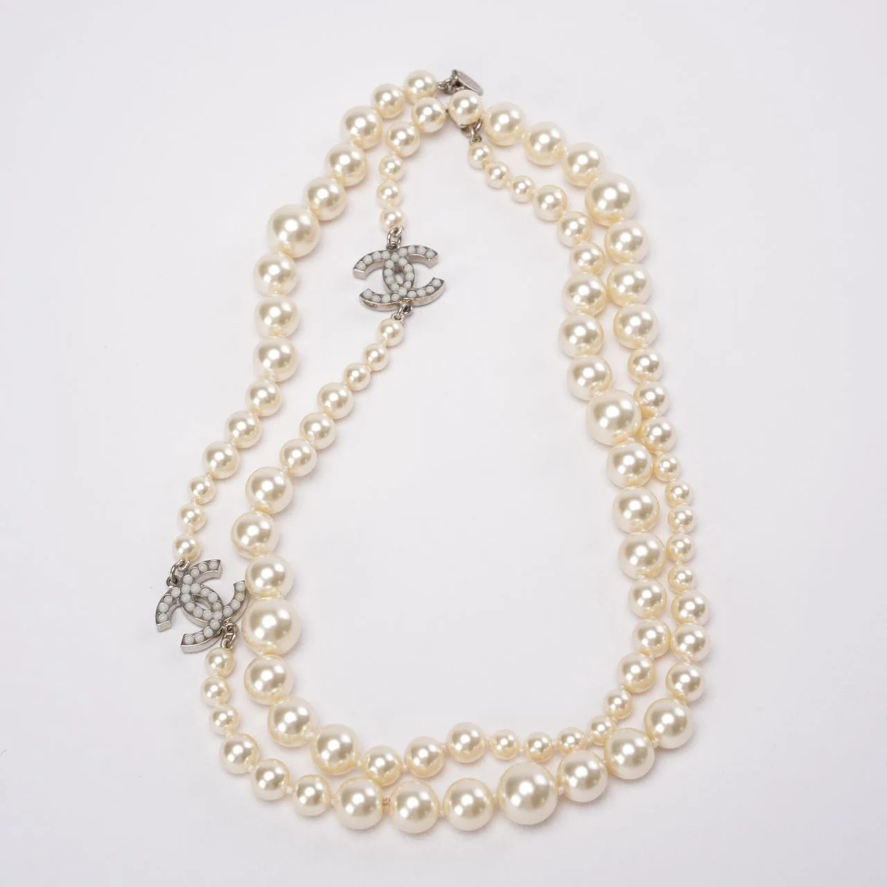 Chanel Classic 2 Gold CC White Bead Pearl Necklace