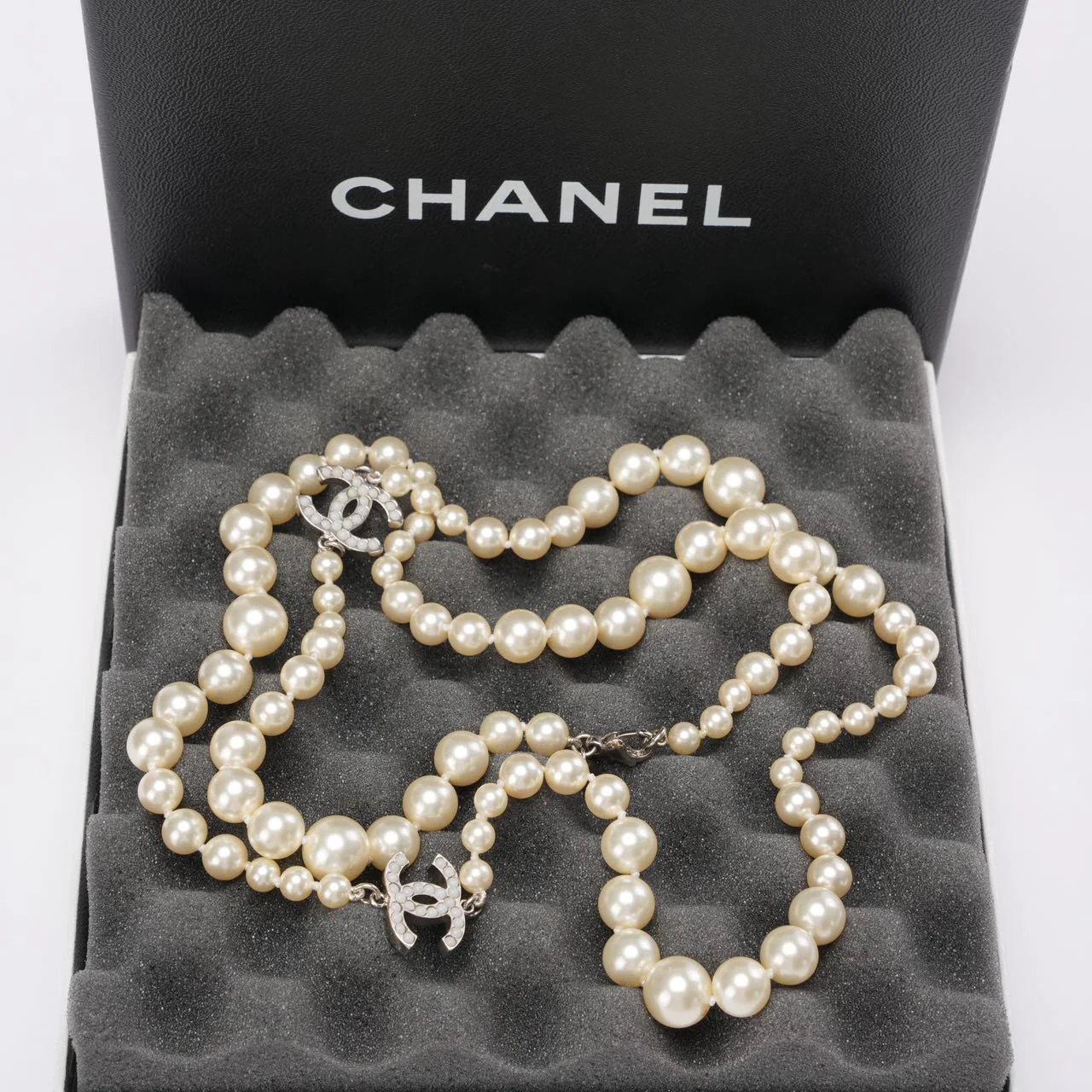 Chanel Classic 2 Gold CC White Bead Pearl Necklace
