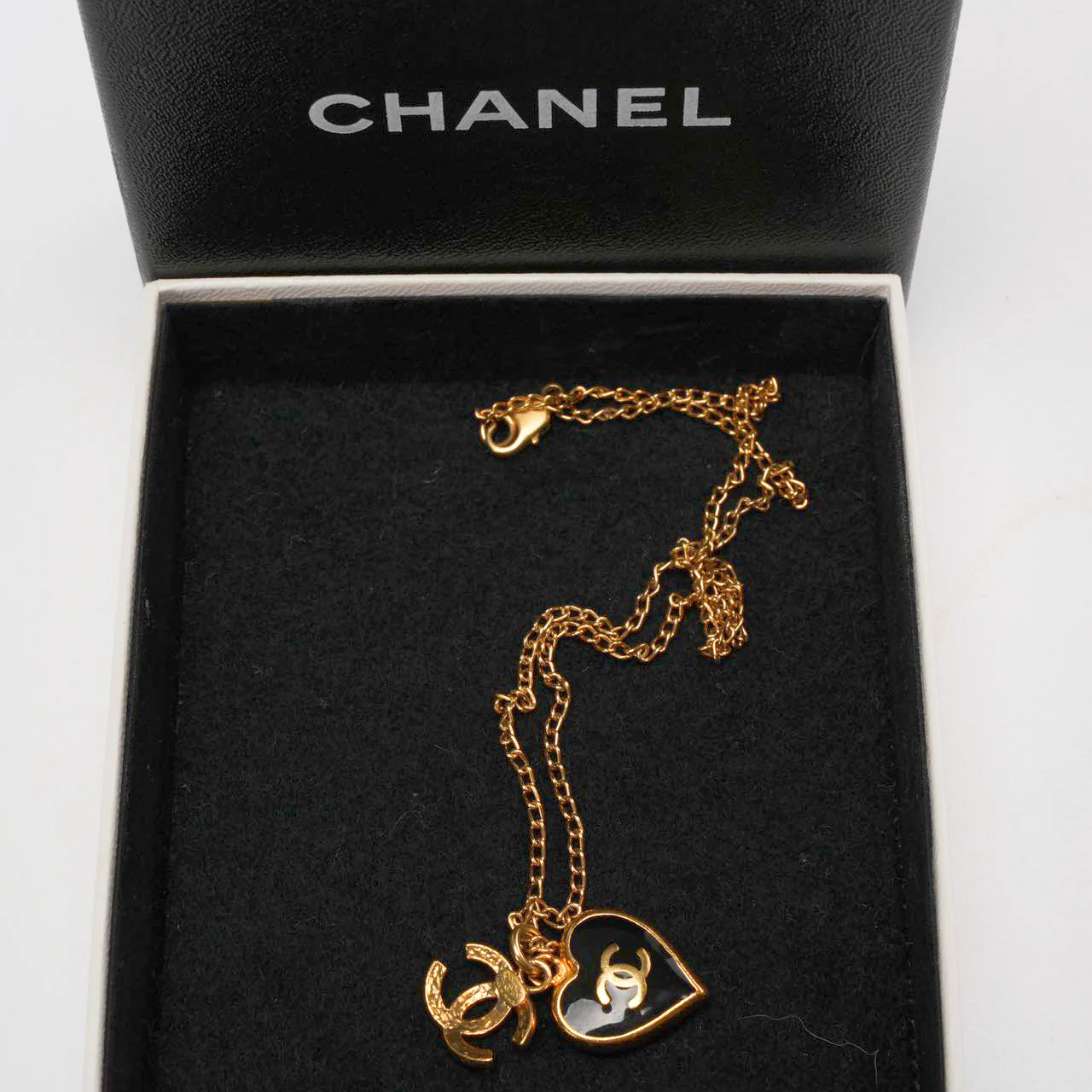 Chanel Black Golden Heart CC Enamel Necklace