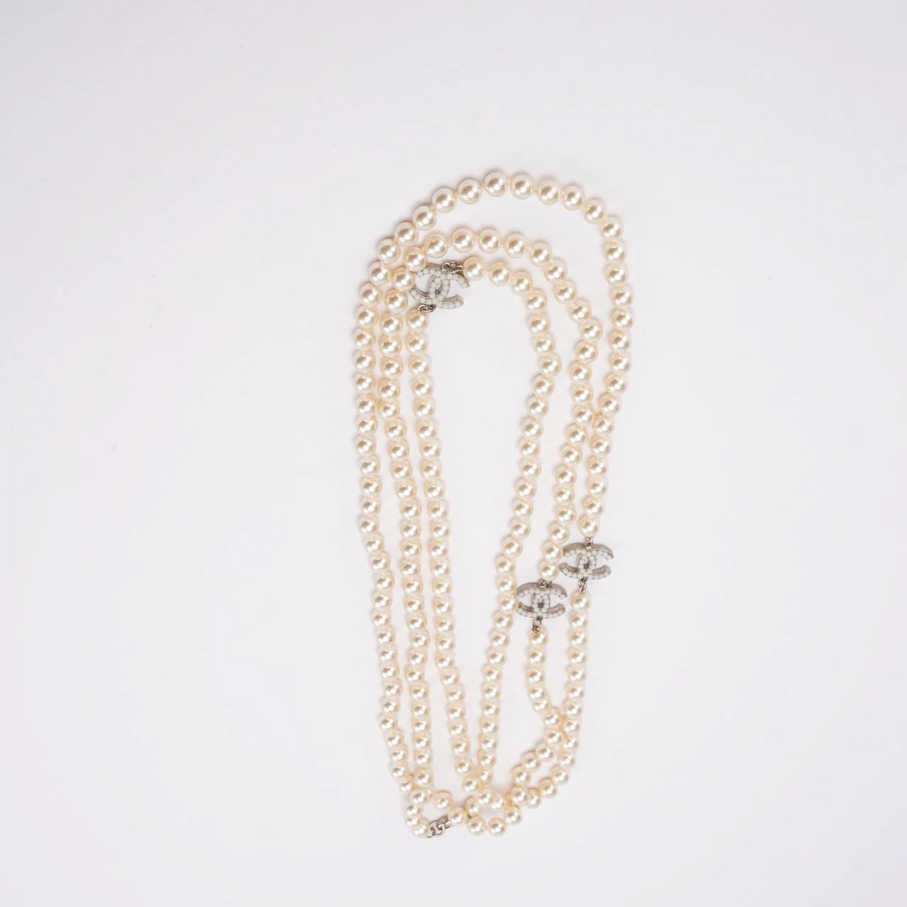 Chanel Classic Gold CC White Bead Pearl Necklace Gold