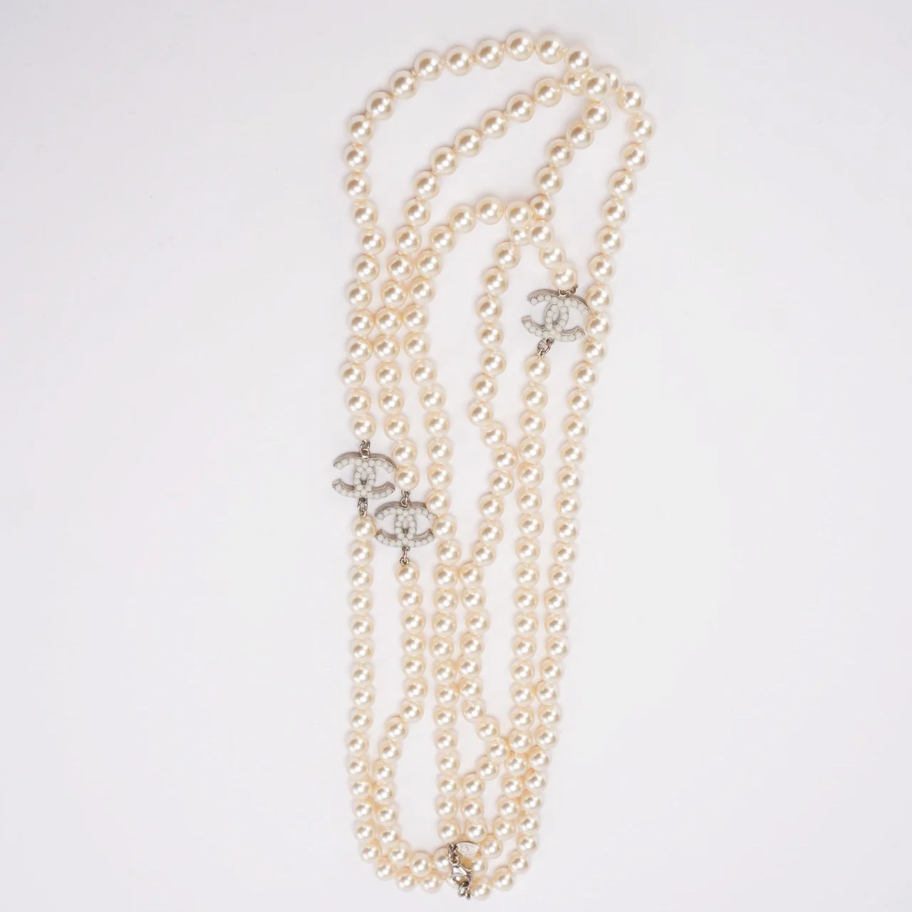 Chanel Classic Gold CC White Bead Pearl Necklace Gold
