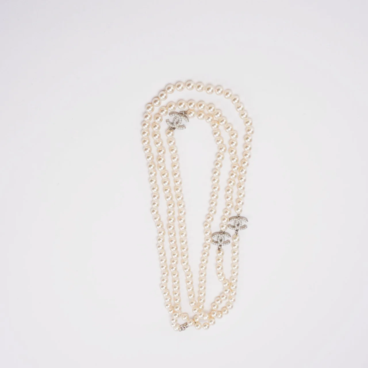 Chanel Classic Gold CC White Bead Pearl Necklace Gold