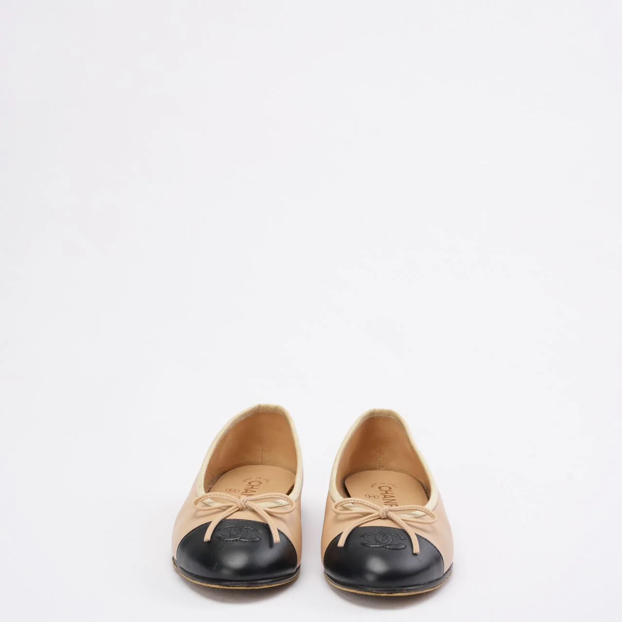 Chanel Beige/Black CC Cap Toe Ballet Flats Size 37.5