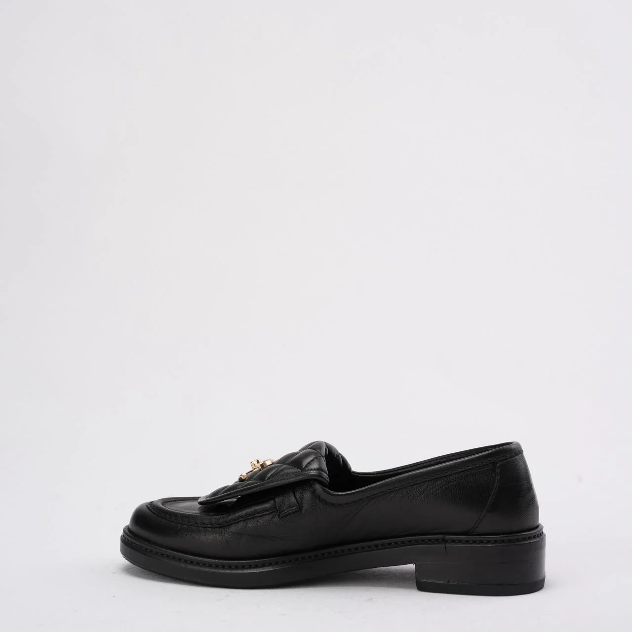 Chanel Black Lambskin Quilted CC Turnlock Loafers Size 38.5