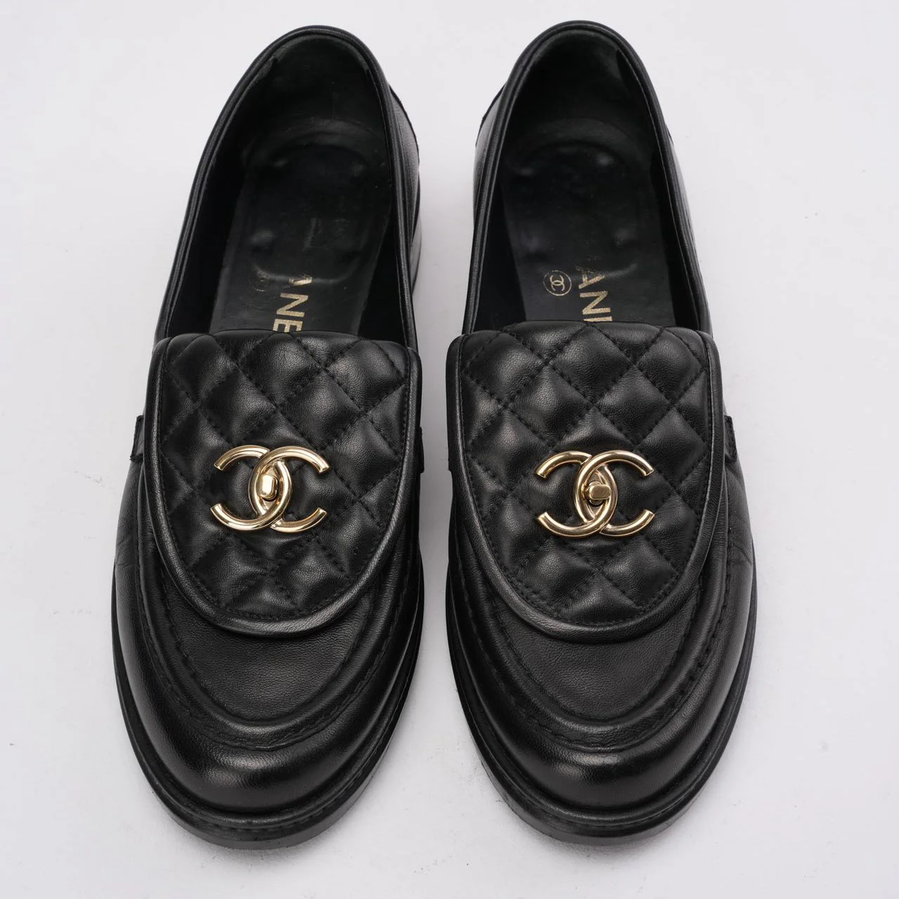 Chanel Black Lambskin Quilted CC Turnlock Loafers Size 38.5