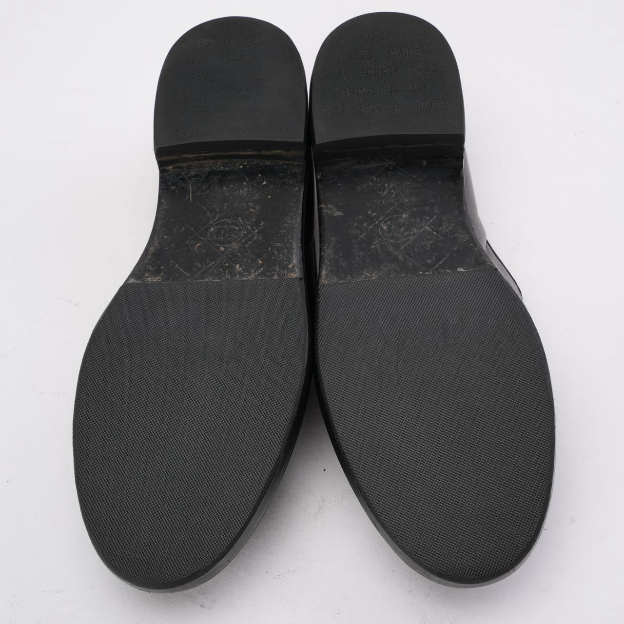 Chanel Black Lambskin Quilted CC Turnlock Loafers Size 38.5