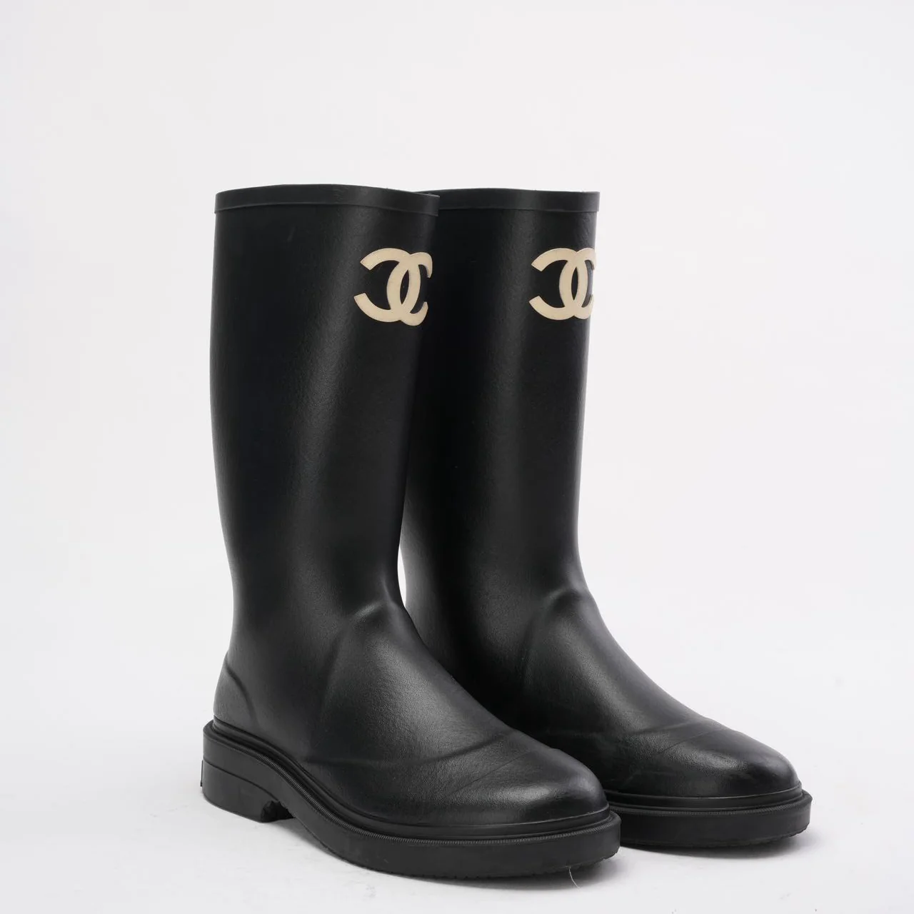 Chanel Classic Rain Boots in Black/White With CC Logo 39