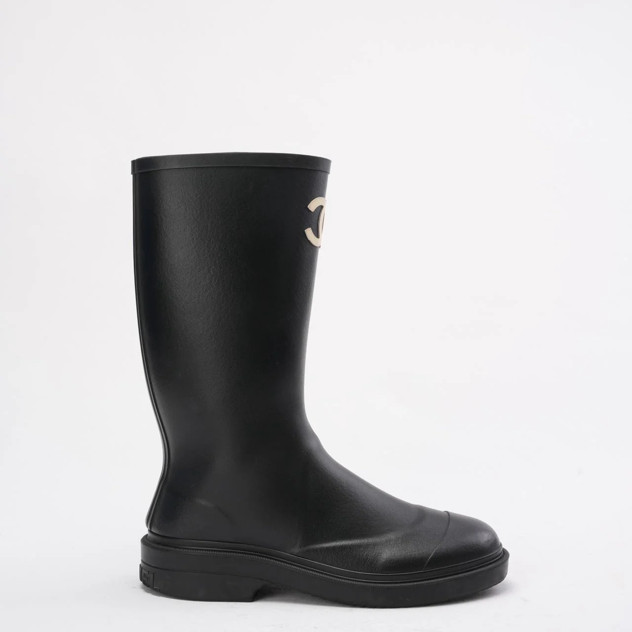Chanel Classic Rain Boots in Black/White With CC Logo 39