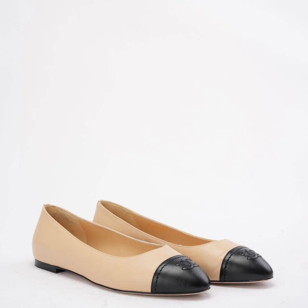 Chanel Beige/Black CC Cap Toe Ballet Flats Size 39.5