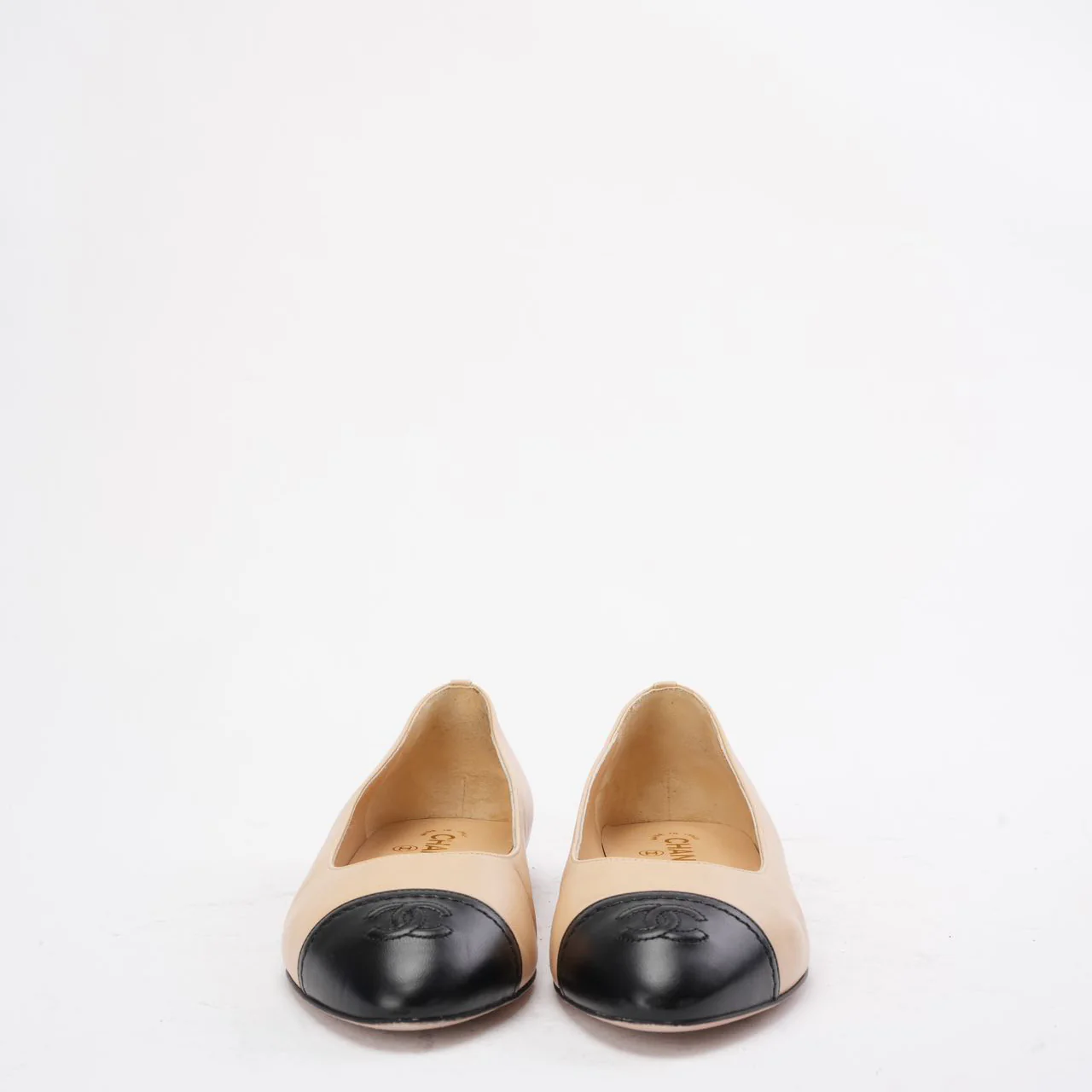 Chanel Beige/Black CC Cap Toe Ballet Flats Size 39.5
