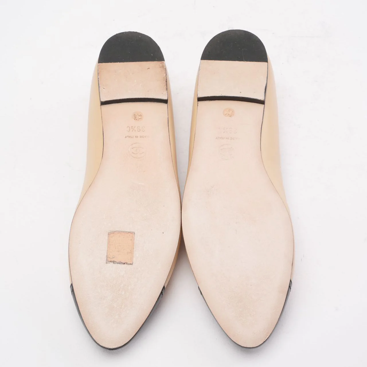 Chanel Beige/Black CC Cap Toe Ballet Flats Size 39.5