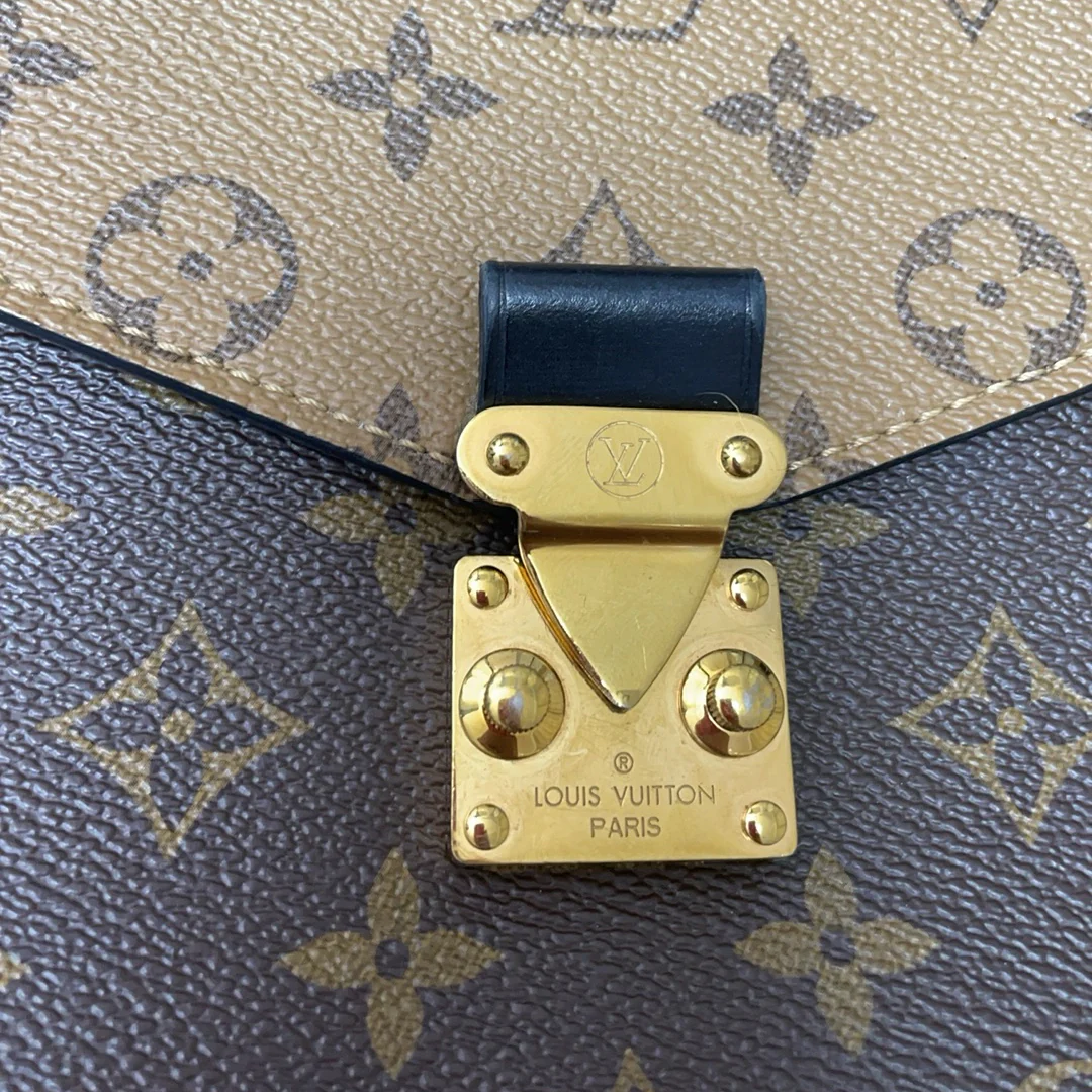 Louis Vuitton Monogram Pochette Metis MM Bag 2020