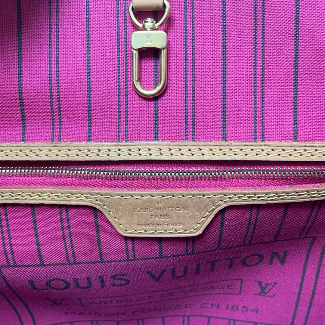 Louis Vuitton Monogram Neverfull MM Tote Bag 2018