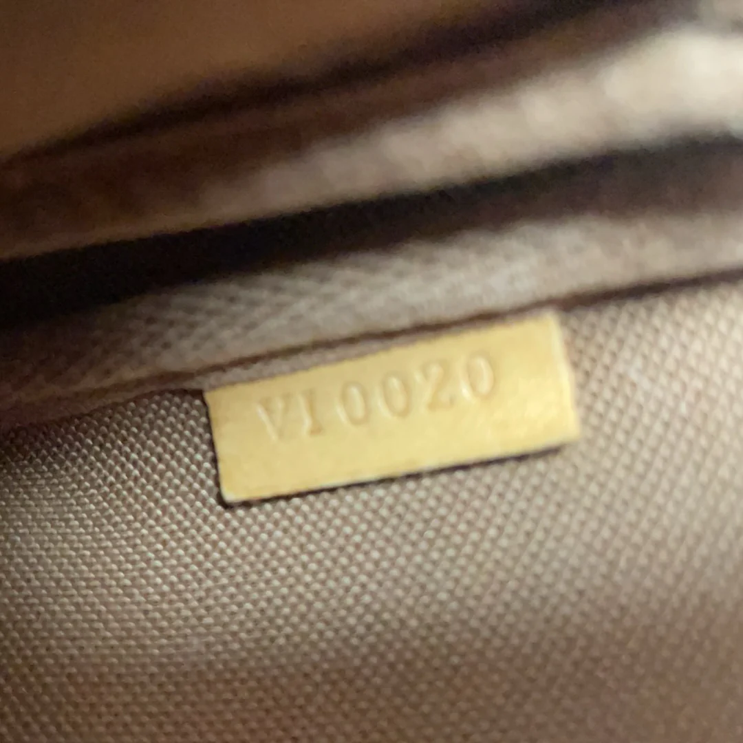 Louis Vuitton Monogram Pochette Accessoires Shoulder Bag 2000