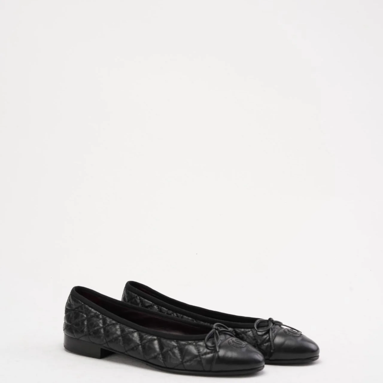 Chanel Black Quilted Leather CC Bow Ballet Flats Size 38