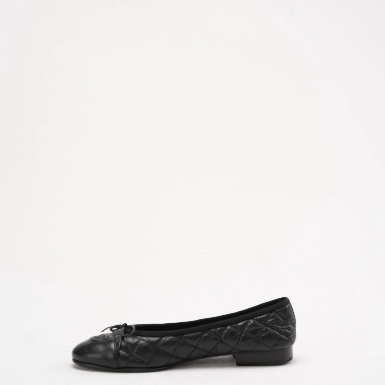 Chanel Black Quilted Leather CC Bow Ballet Flats Size 38